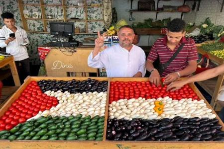 حرکت جالب میوه‌فروش خوش‌ذوق مصری+عکس