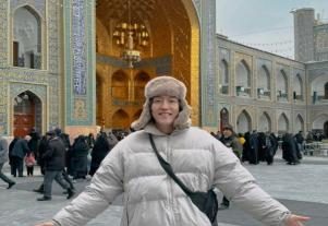 پای خواننده مشهور و جنجالی کره‌ای به مشهد باز شد + عکس