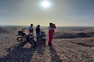 ۱۰ گردشگر در کویر اصفهک طبس گم شده‌اند؛ تیم‌های امداد در حال جست‌وجو