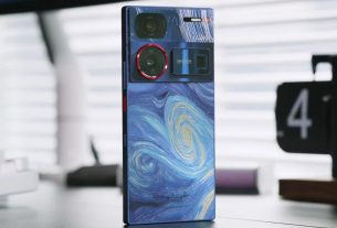 گوشی نوبیا Z60 ultra Starry Night Edition روی میز