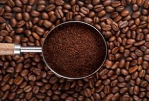 در طول روز مجاز به نوشیدن چند فنجان قهوه هستیم؟