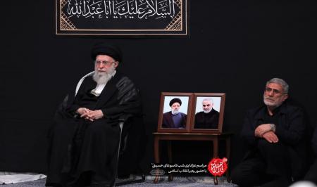 مجله فرنگی خبری را با عنوان حضور رهبر انقلاب و سردار اسماعیل قاآنی در یک مراسم منتشر کرده است