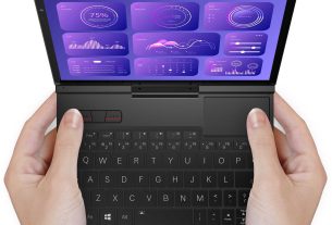 کنسول بازی دستی GPD Pocket 4 و کیبورد از نمای بالا