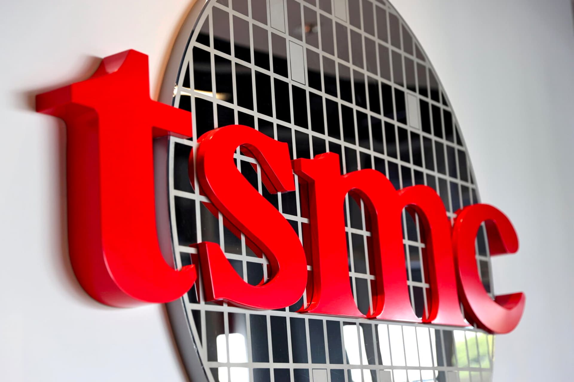 تراشه‌ساز تایوانی TSMC ظاهرا قیمت پردازنده‌های ۳ و ۵ نانومتری را افزایش می‌دهد