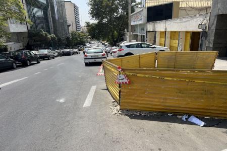 مجله اینترنتی فرنگی در مطلبی به بررسی خبرسازی مربوط به خرابکاری‌های عجیب در خیابان‌های تهران پرداخته است