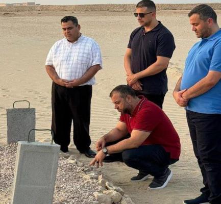 حضور فرزندان شهید هنیه بر مزار پدر +عکس