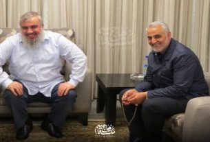 لبخند ماندگار شهیدان حاج قاسم سلیمانی و سید حسن نصرالله نماد مقاومت و امید