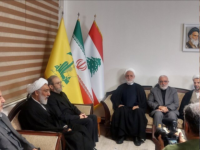 رئیس قوه قضائیه و پورمحمدی در دفتر حزبالله تهران برای تسلیت سید حسن نصرالله