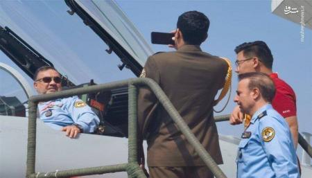 فرمانده نیروی هوایی ارتش در یک بازدید رسمی