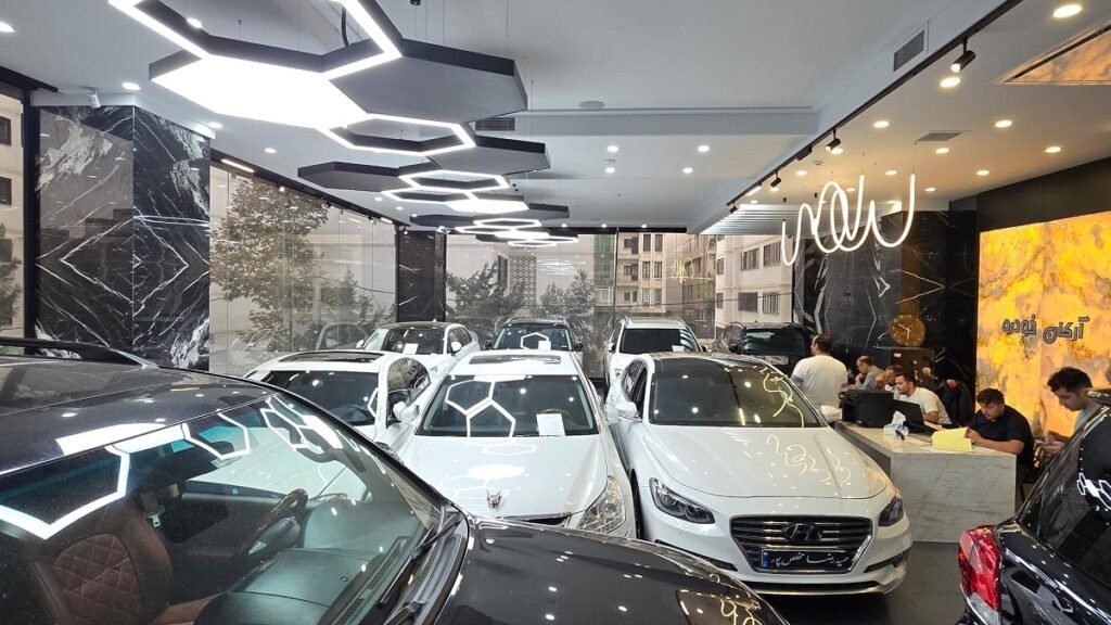 نرخ مالیات ۱٪ خودروهای لوکس بالای ۵ میلیارد تومان در ۱۴۰۴ و تأثیر بر بازار