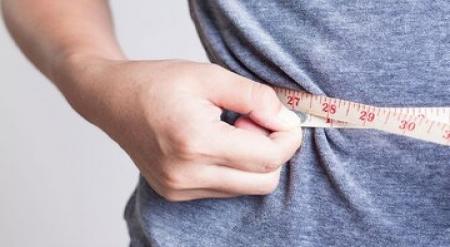 ۶ سبزی و میوۀ مفید برای سوختن چربی شکم و لاغری طبیعی