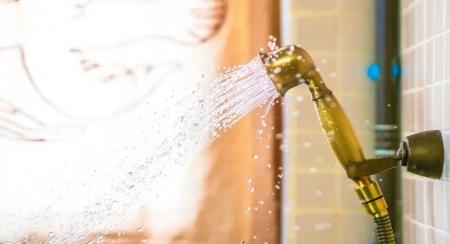 راهنمای دقیق اصلاح دیواری و بهداشت پوست: روتین شنا شده توسط متخصصان