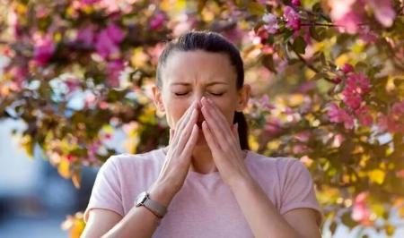 راهکارهای موثر مقابله با حساسیت فصلی و گرفتگی بینی در بهار