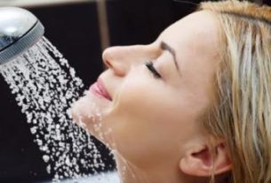 چرا موهایتان فقط یک روز پس از دوش گرفتن چرب میشود