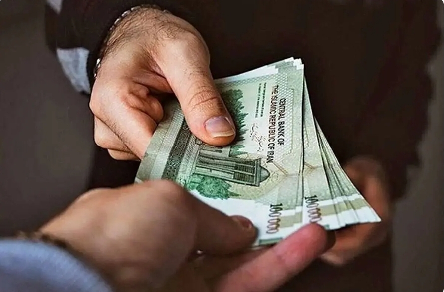 افزایش عیدی کارمندان دولت در سال ۱۴۰۵ و جزئیات محاسبه